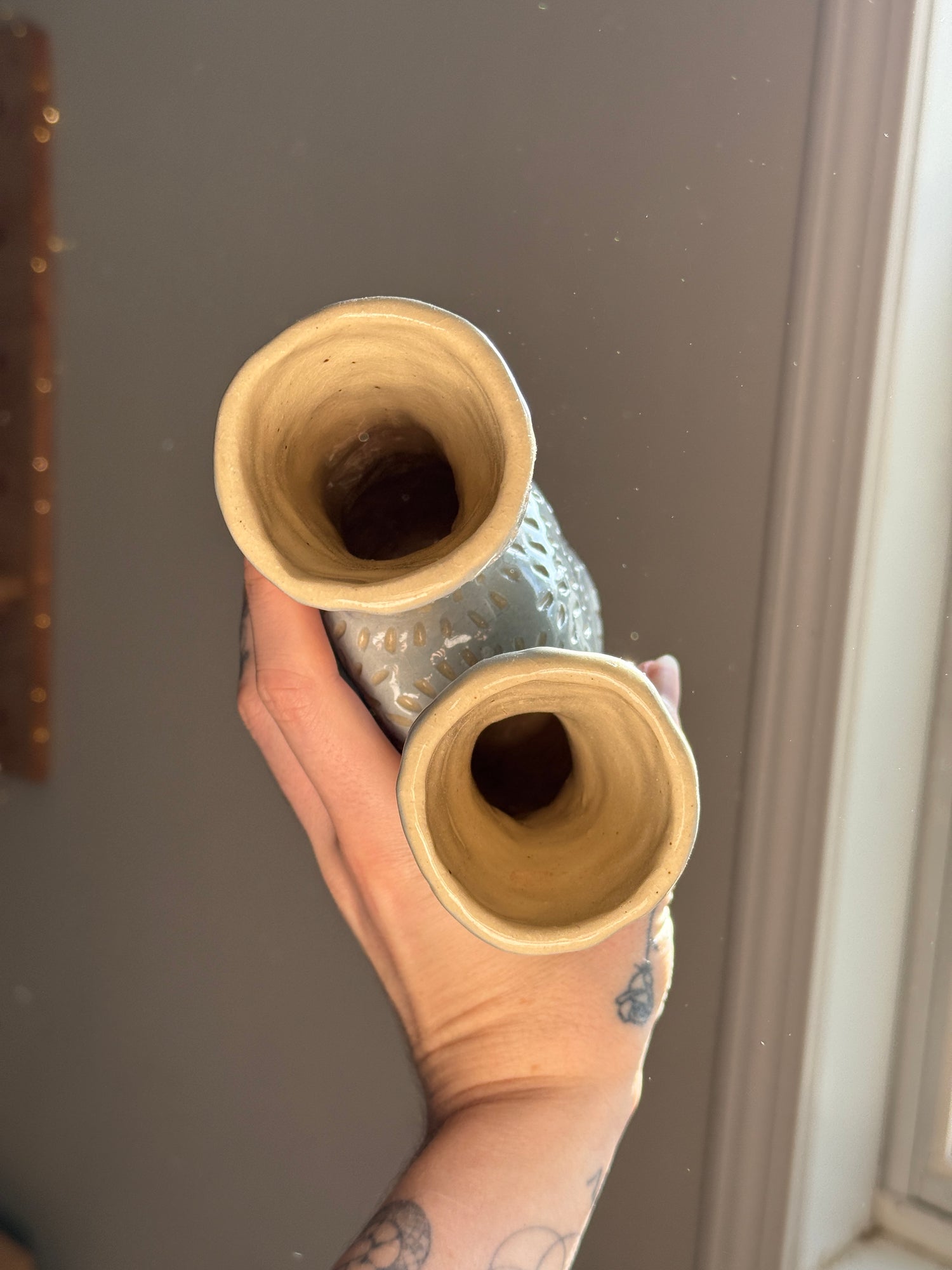 Perro Y Arena Vase