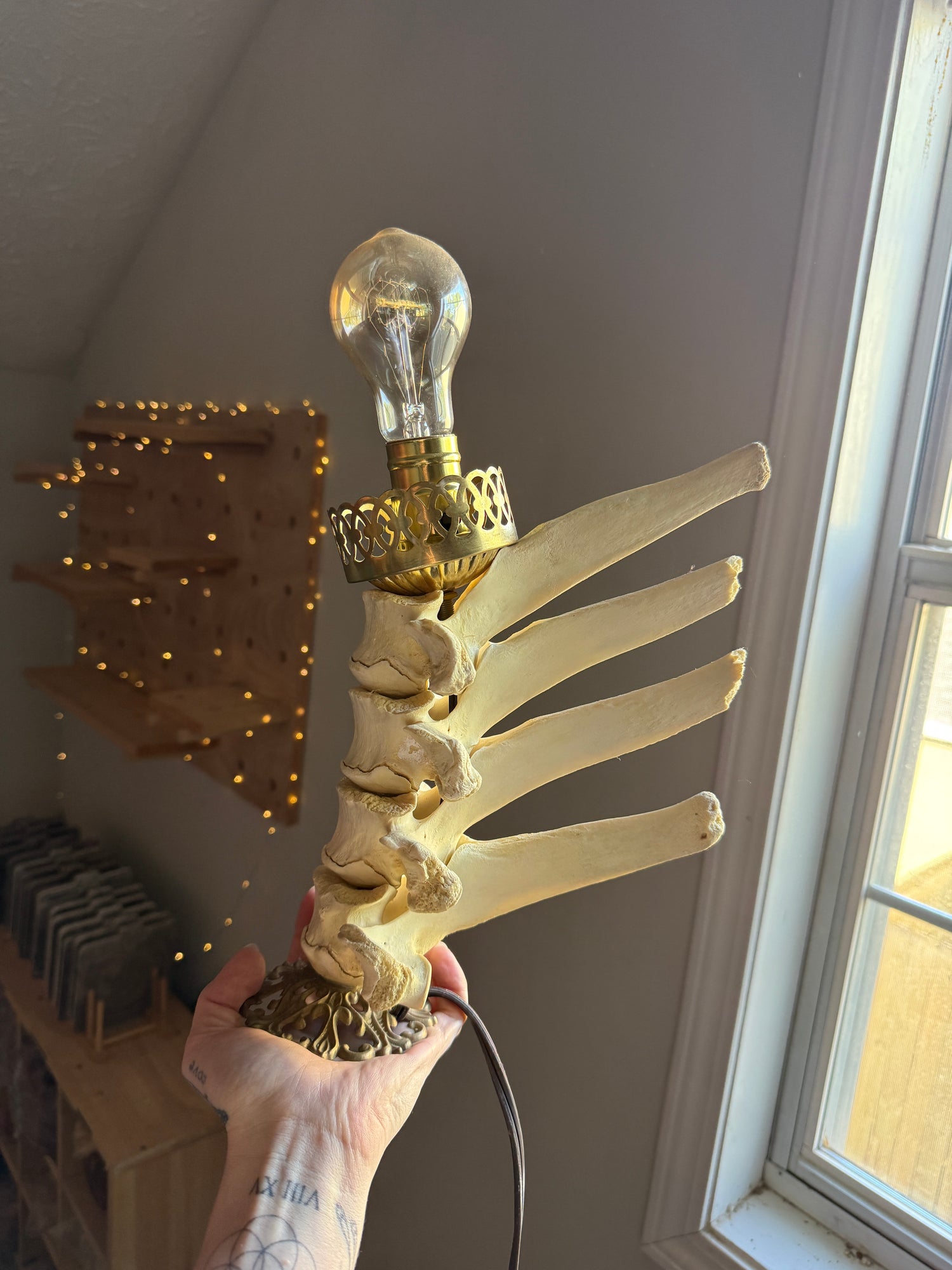 Oriana Elk Spine Lamp