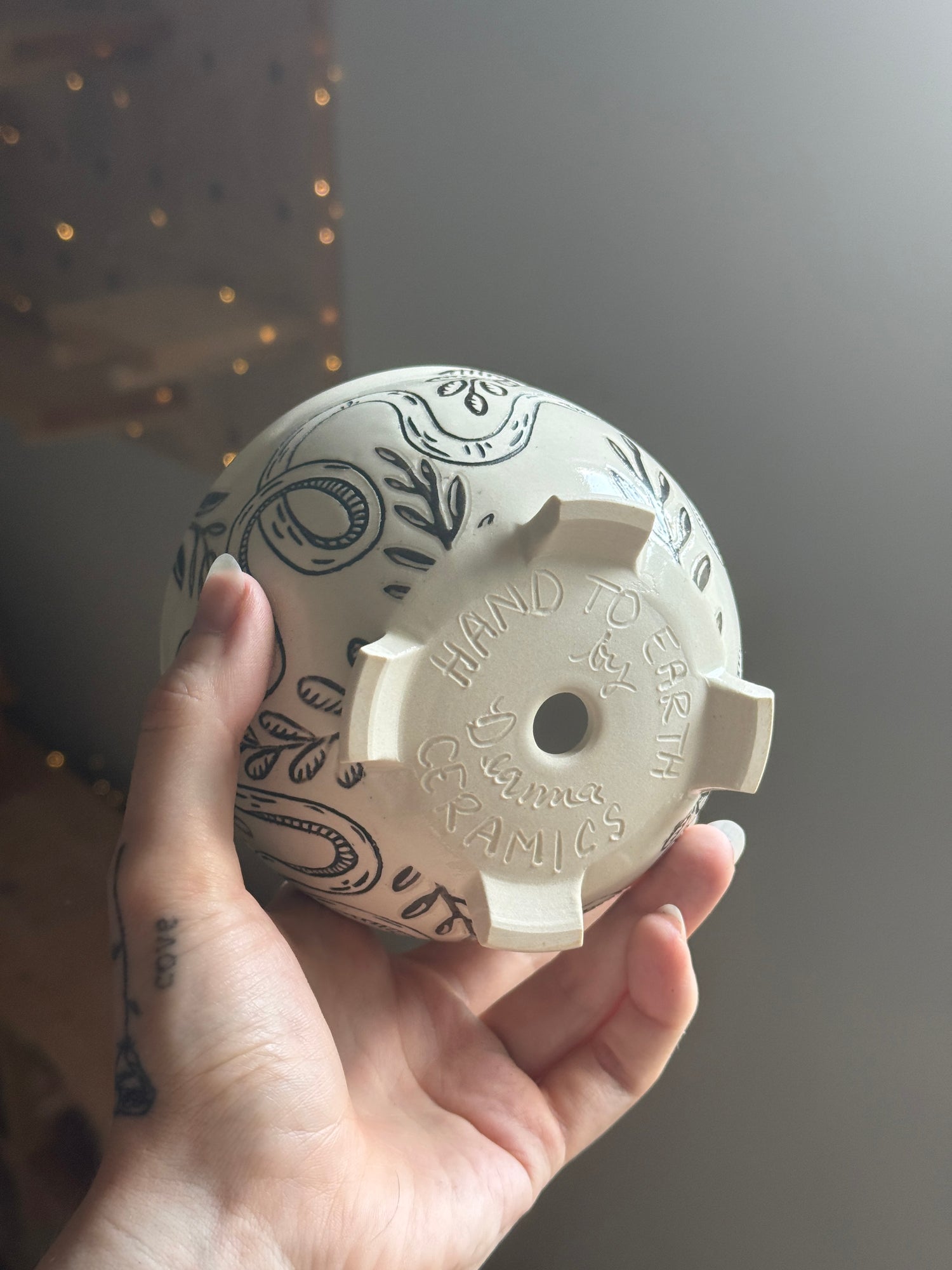 Hand To Earth Pot
