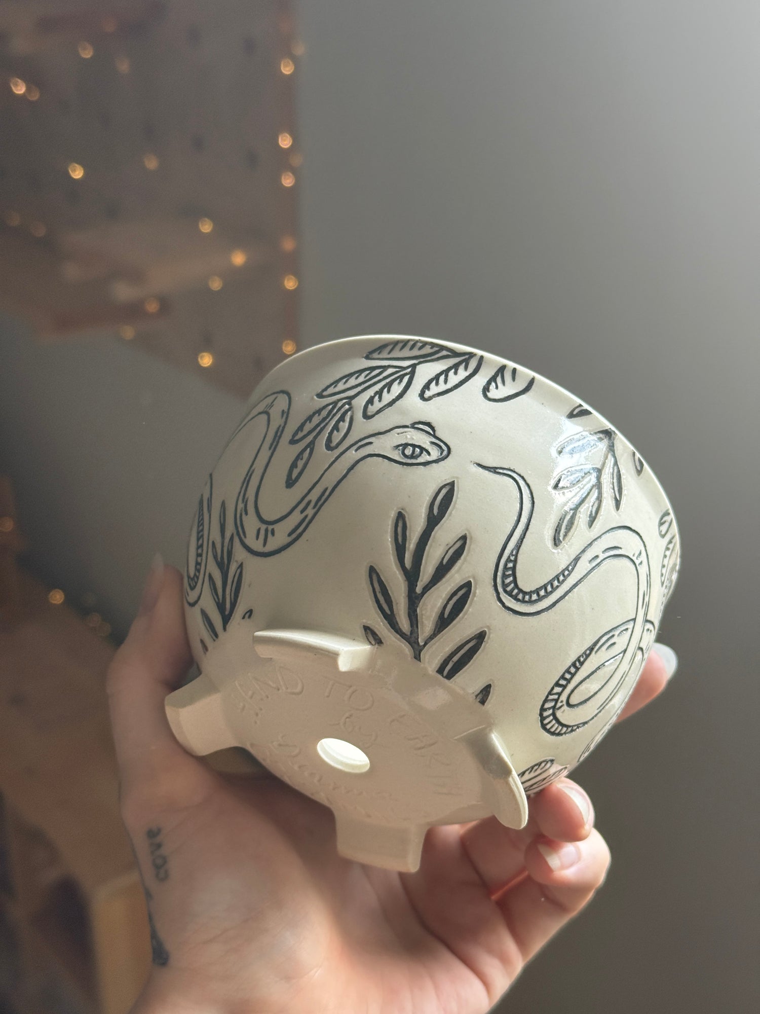 Hand To Earth Pot