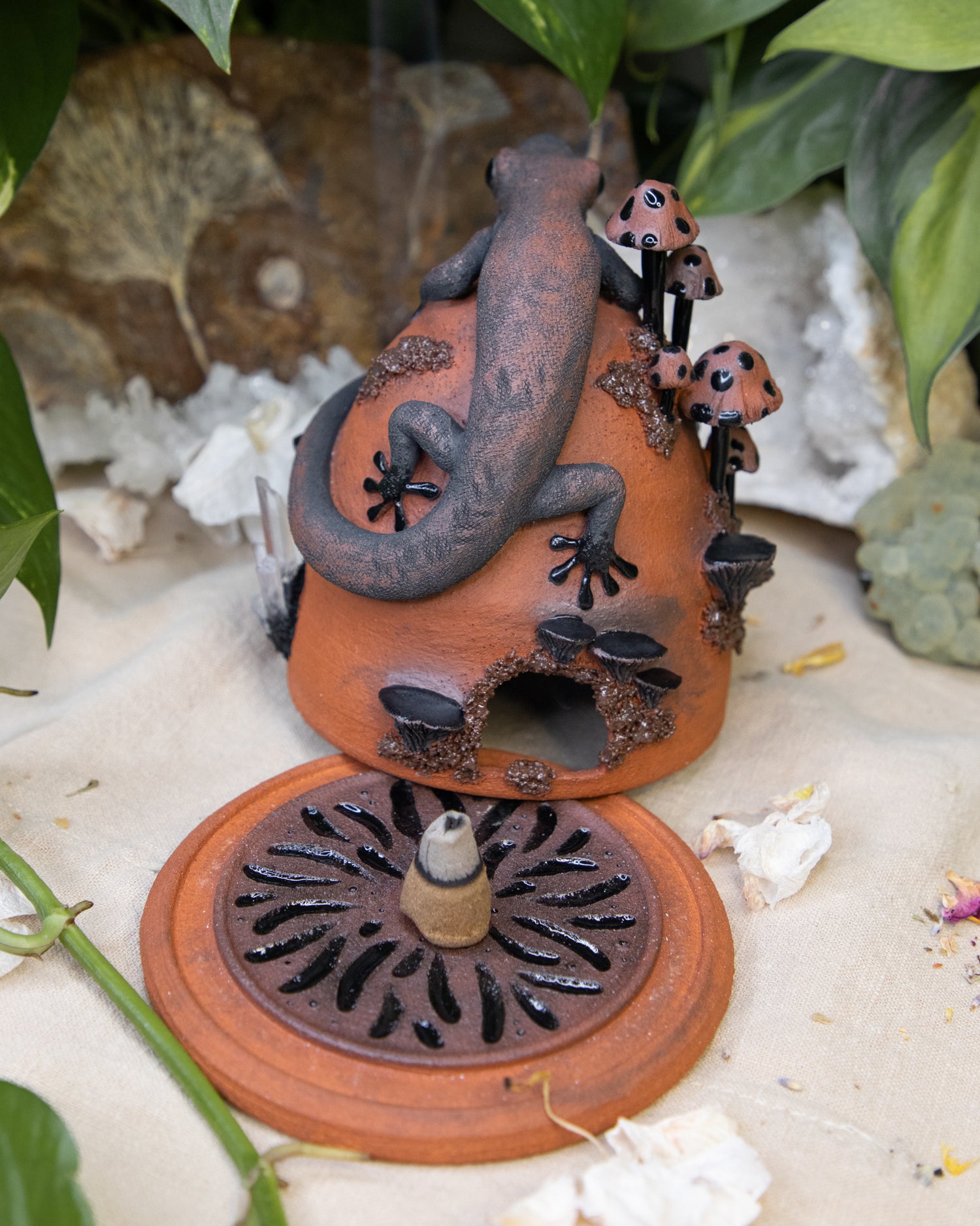 Grounded Gecko Smoker